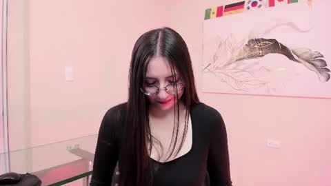 mia_quinn__ online show from July 5, 2026, 1:51 pm