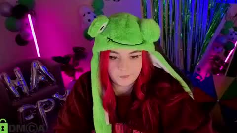 Mia online show from June 25, 2026, 1:38 am