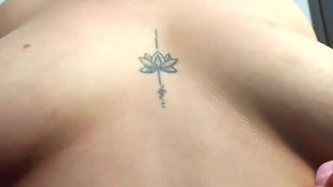 Mia online show from October 22, 2025, 7:57 pm