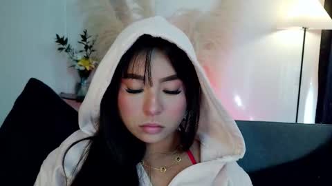 Mia online show from February 5, 2026, 9:08 pm