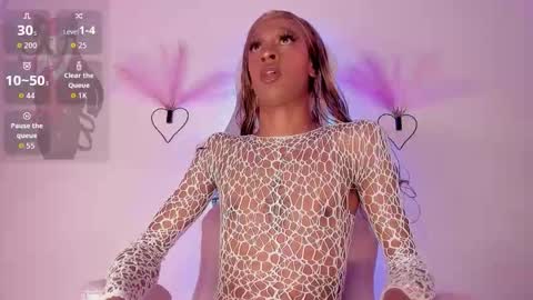 Snapshot of mia_royal chatting on February 25, 2026, 6:28 pm mia_royal online show from February 25, 2026, 6:28 pm