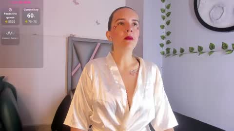 mia_salome23 online show from July 9, 2026, 11:47 am