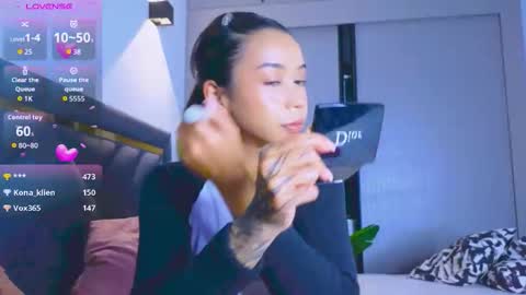 Snapshot of mia_sirenia chatting on October 17, 2025, 3:36 pm Mia online show from October 17, 2025, 3:36 pm