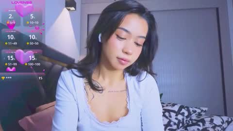 Snapshot of mia_sirenia chatting on October 24, 2025, 8:05 pm Mia online show from October 24, 2025, 8:05 pm