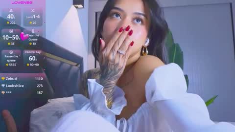 Snapshot of mia_sirenia chatting on November 8, 2025, 4:40 pm Mia online show from November 8, 2025, 4:40 pm