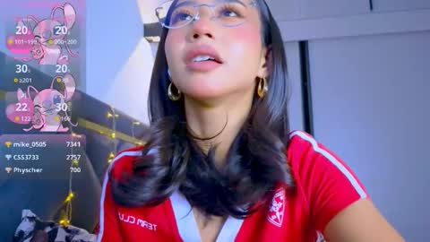 Snapshot of mia_sirenia chatting on December 14, 2025, 6:23 pm Mia online show from December 14, 2025, 6:23 pm