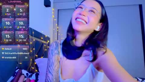 Snapshot of mia_sirenia chatting on December 21, 2025, 8:16 pm Mia online show from December 21, 2025, 8:16 pm