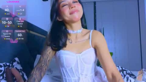 Snapshot of mia_sirenia chatting on January 14, 2026, 6:02 pm Mia online show from January 14, 2026, 6:02 pm