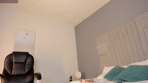 Snapshot of mia_smith_x chatting on February 28, 2025, 11:12 pm mia_smith_x online show from February 28, 2025, 11:12 pm