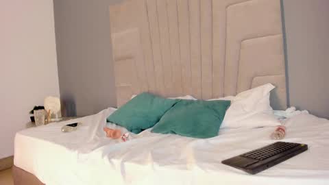 Snapshot of mia_smith_x chatting on March 5, 2025, 11:05 pm mia_smith_x online show from March 5, 2025, 11:05 pm