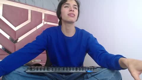 mia_swift_ch online show from October 18, 2025, 3:24 pm