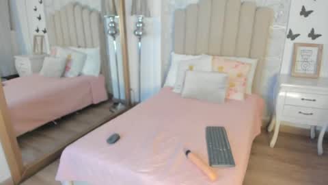 Snapshot of mia_tentacion__ chatting on May 3, 2026, 5:24 am mia_tentacion__ online show from May 3, 2026, 5:24 am