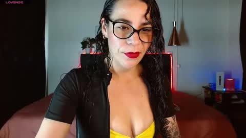 MIA  online show from November 15, 2025, 2:02 pm