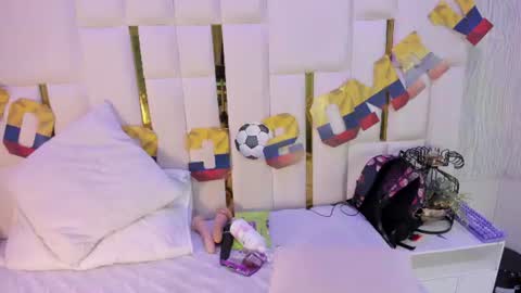 mia_vy online show from July 13, 2026, 3:09 am