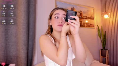 Snapshot of mia_white11 chatting on February 6, 2025, 12:37 pm Mia White online show from February 6, 2025, 12:37 pm
