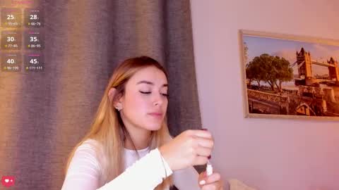 Mia White  online show from October 20, 2025, 1:00 pm