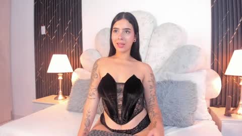 Mia online show from May 23, 2026, 5:39 pm