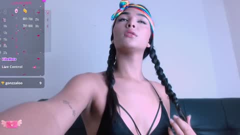 Mia online show from January 22, 2025, 2:14 pm