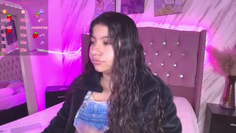 miaa_smiith1 online show from December 6, 2024, 11:33 am