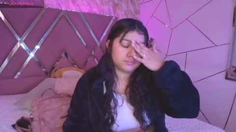 miaa_smiith1 online show from December 19, 2024, 11:29 am