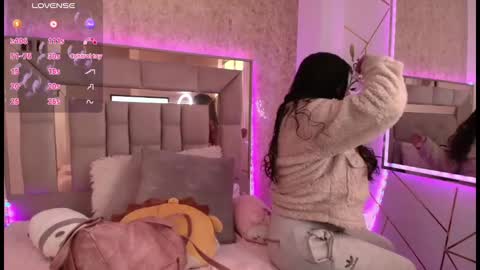 miaa_smiith1 online show from January 10, 2025, 11:43 am