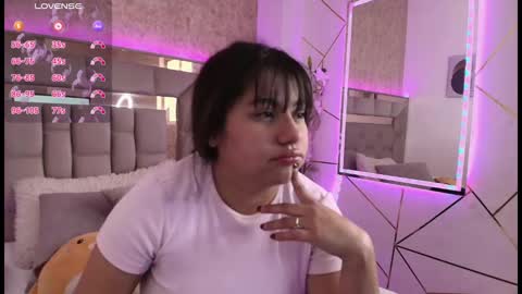 miaa_smiith1 online show from January 18, 2025, 11:43 am