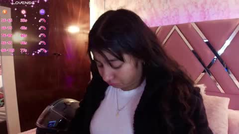 miaa_smiith1 online show from February 19, 2025, 12:11 pm