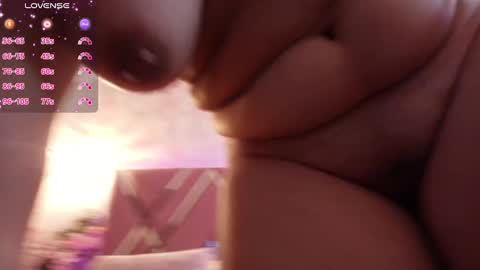 miaa_smiith1 online show from February 21, 2025, 3:10 pm