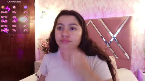 miaa_smiith1 online show from February 24, 2025, 12:16 pm