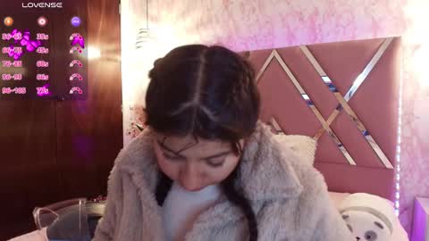 miaa_smiith1 online show from March 5, 2025, 12:11 pm