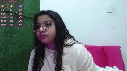 miaa_smiith1 online show from November 4, 2025, 10:03 am