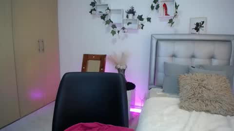 Snapshot of miaa_star_1x chatting on November 15, 2025, 11:40 am miaa_star_1x online show from November 15, 2025, 11:40 am