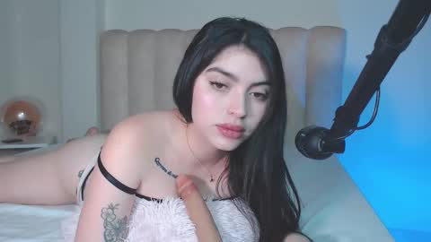 Snapshot of miaabroown chatting on October 2, 2025, 7:10 pm Mia online show from October 2, 2025, 7:10 pm