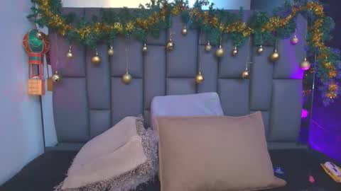 Snapshot of miaabrown__ chatting on December 19, 2025, 12:12 pm Mia online show from December 19, 2025, 12:12 pm