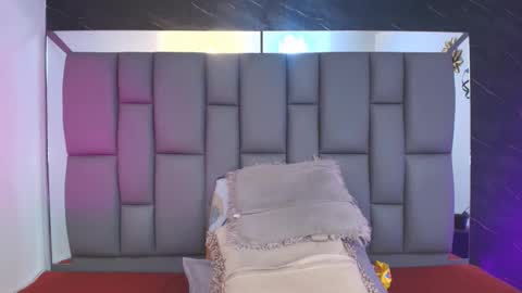 Snapshot of miaabrown__ chatting on January 14, 2026, 12:11 pm Mia online show from January 14, 2026, 12:11 pm