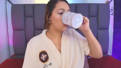 Snapshot of miaabrown__ chatting on February 4, 2026, 12:11 pm Mia online show from February 4, 2026, 12:11 pm