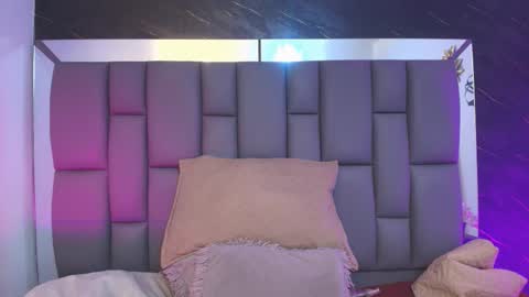 Snapshot of miaabrown__ chatting on February 25, 2026, 12:04 pm Mia online show from February 25, 2026, 12:04 pm