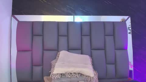 Snapshot of miaabrown__ chatting on February 26, 2026, 12:04 pm Mia online show from February 26, 2026, 12:04 pm