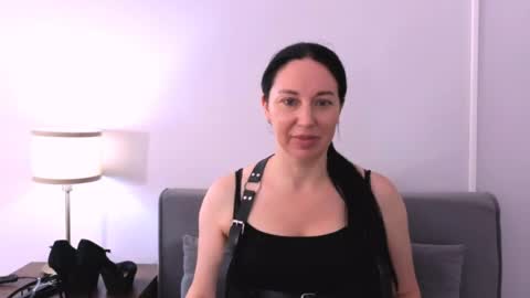 Snapshot of miaalluring chatting on July 18, 2026, 6:17 am Mia online show from July 18, 2026, 6:17 am