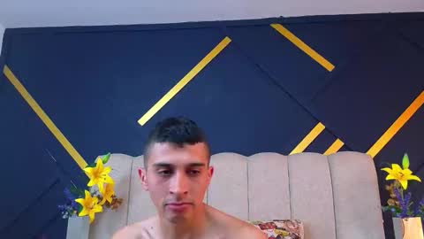 Snapshot of miaandrony chatting on March 29, 2026, 7:25 pm miaandrony online show from March 29, 2026, 7:25 pm