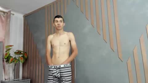 Snapshot of miaandrony chatting on April 13, 2026, 12:54 pm miaandrony online show from April 13, 2026, 12:54 pm