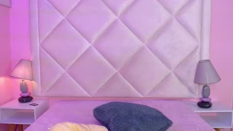 Snapshot of miaasmiith_ chatting on October 23, 2025, 11:31 am Alexandra online show from October 23, 2025, 11:31 am