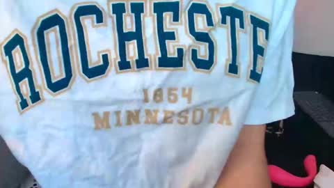 Snapshot of miabeautyxxx chatting on February 18, 2026, 2:13 pm miabeautyxxx online show from February 18, 2026, 2:13 pm