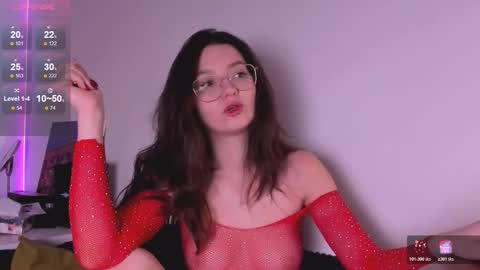 Snapshot of miabellee_ chatting on January 15, 2026, 11:08 pm mia online show from January 15, 2026, 11:08 pm