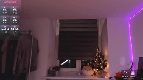 Snapshot of miabellee_ chatting on January 17, 2026, 6:33 pm mia online show from January 17, 2026, 6:33 pm