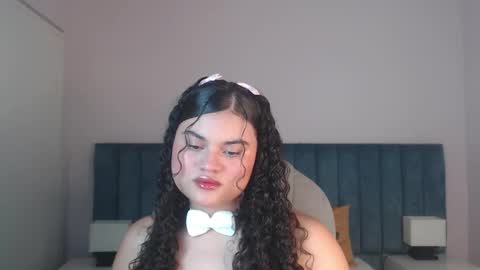 Snapshot of miabloomm chatting on September 17, 2025, 2:24 am Miabloomm online show from September 17, 2025, 2:24 am