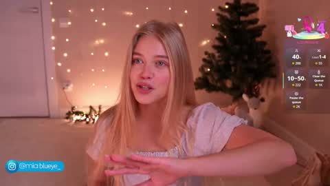 Snapshot of miablueye chatting on December 14, 2025, 1:38 pm miablueye online show from December 14, 2025, 1:38 pm