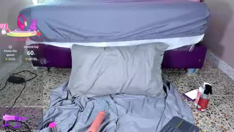 Snapshot of miacamille chatting on April 21, 2026, 7:39 pm Mia Camille online show from April 21, 2026, 7:39 pm