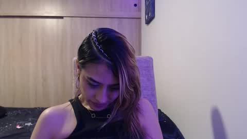 Miia  online show from November 26, 2025, 12:33 am