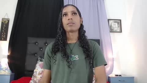 MiaCoock online show from November 14, 2025, 5:00 pm